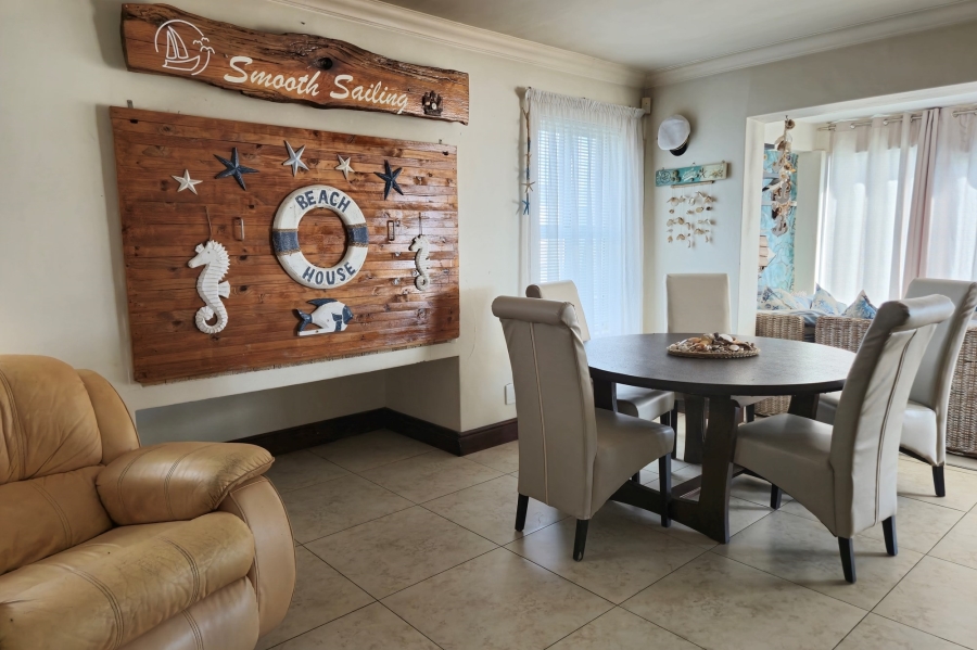 4 Bedroom Property for Sale in Sandy Point Western Cape